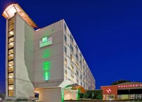 Holiday Inn At the Campus, an IHG Hotel